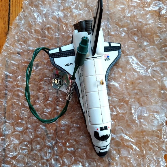 Space Shuttle Magic Stringer Light Hallmark Collectible Christmas Orname… - Picture 3 of 6